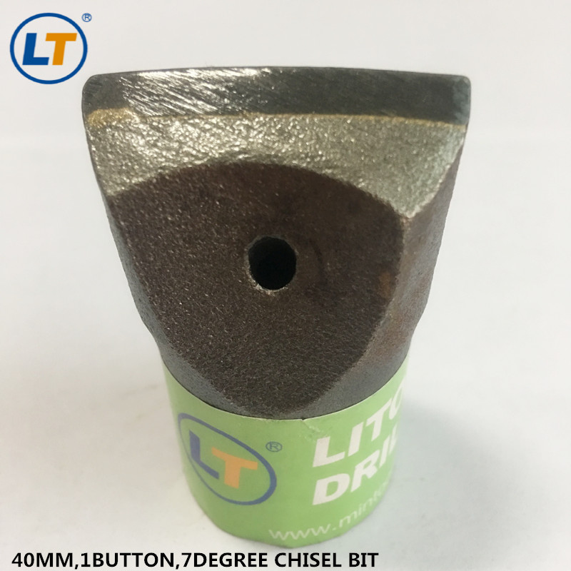 Tapered chisel bit